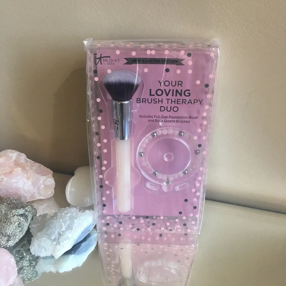 it cosmetics foundation brush